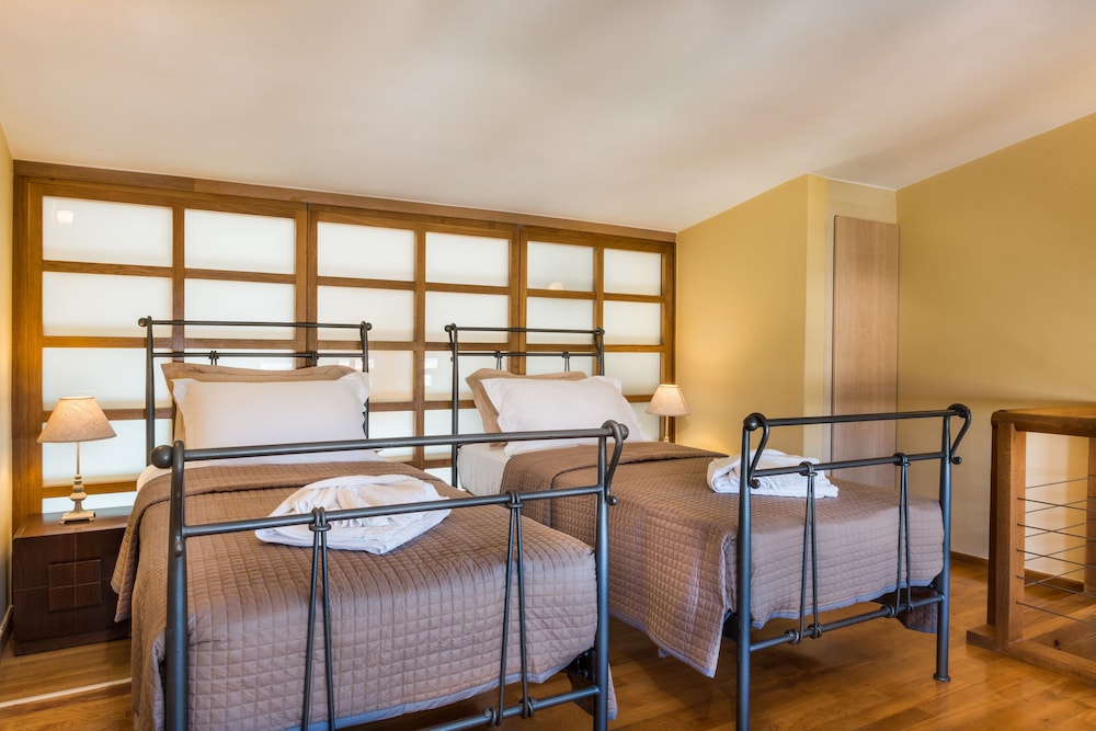 Villa, 2 Bedrooms, Sea View photo 3