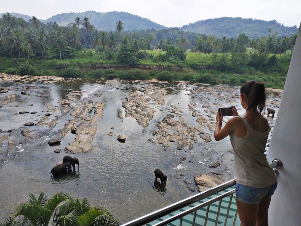 Deluxe Double Room, Balcony, River View