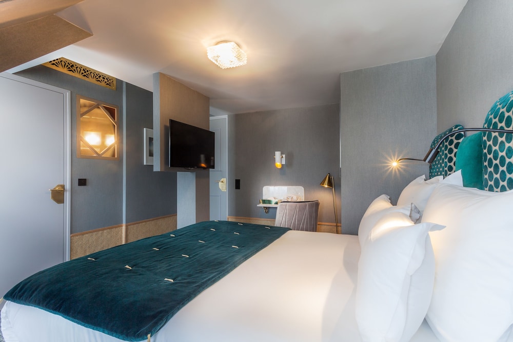 Deluxe Double Room (Handsome) photo 2