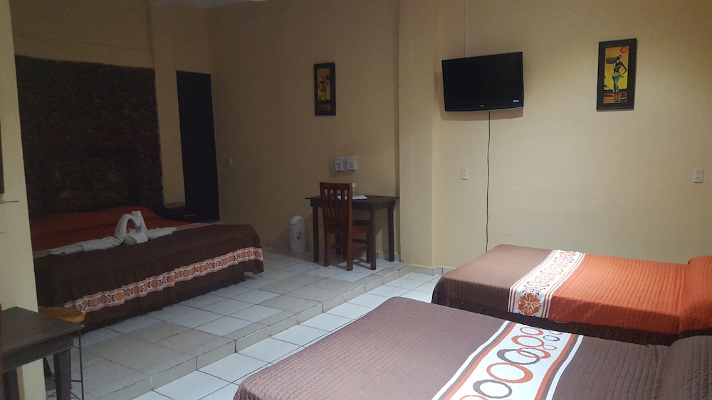 Family Room, Multiple Beds photo 1