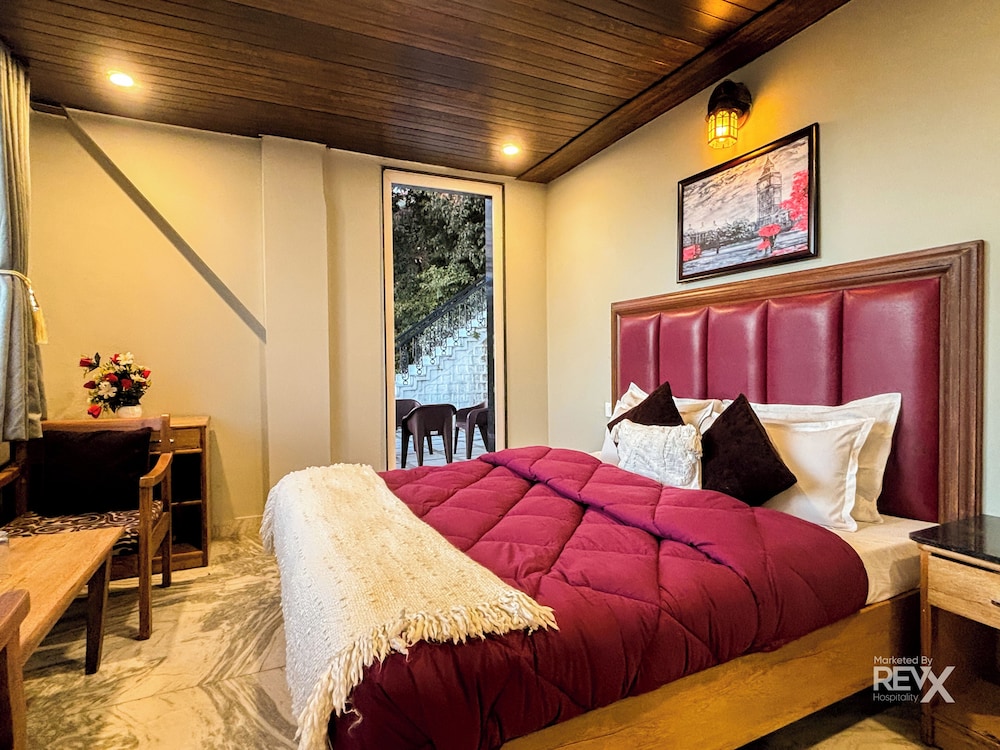 Deluxe Double Room, Balcony, Mountain View