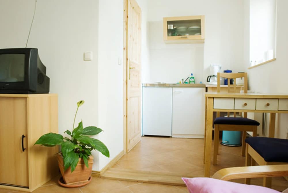 4 Bed Apartment photo 3