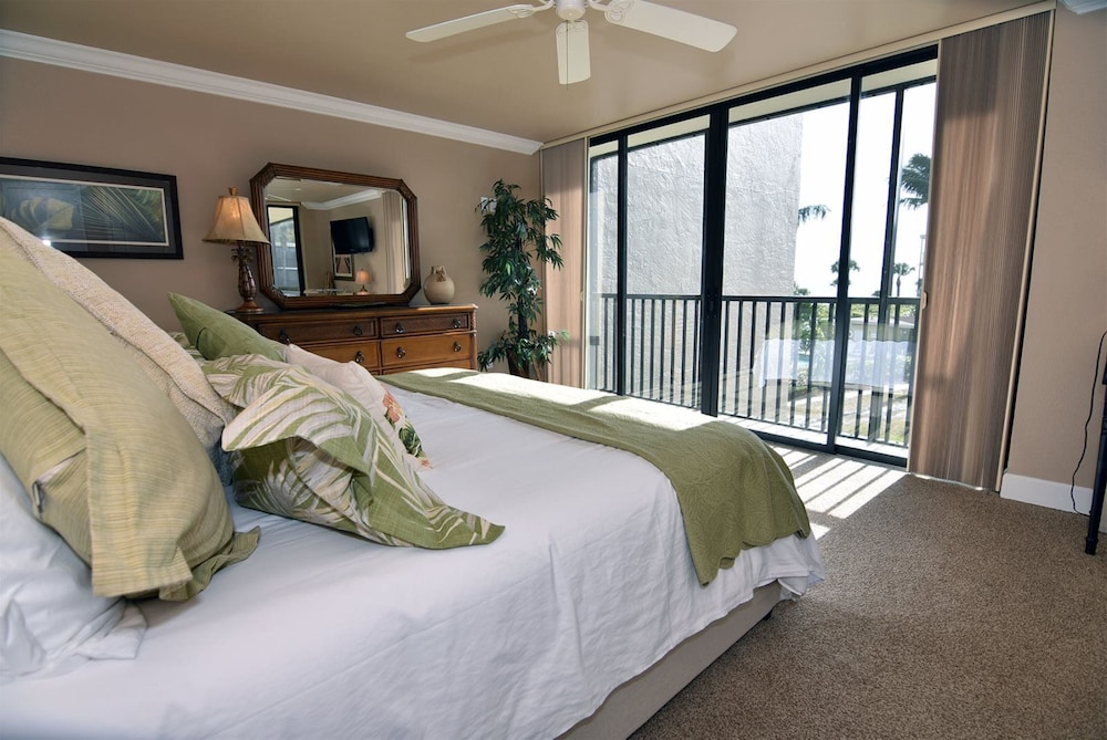 Condo (Sundial T304)
