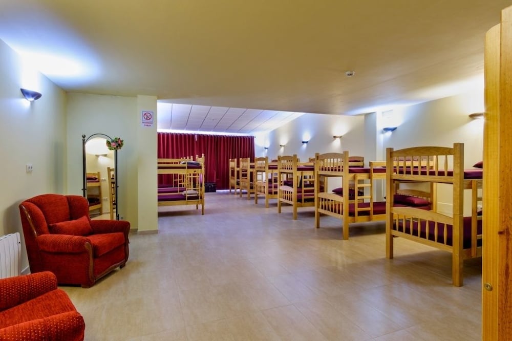 Basic Shared Dormitory, Multiple Beds (1 Bed in a 24-Bed Dormitory Room) photo 3
