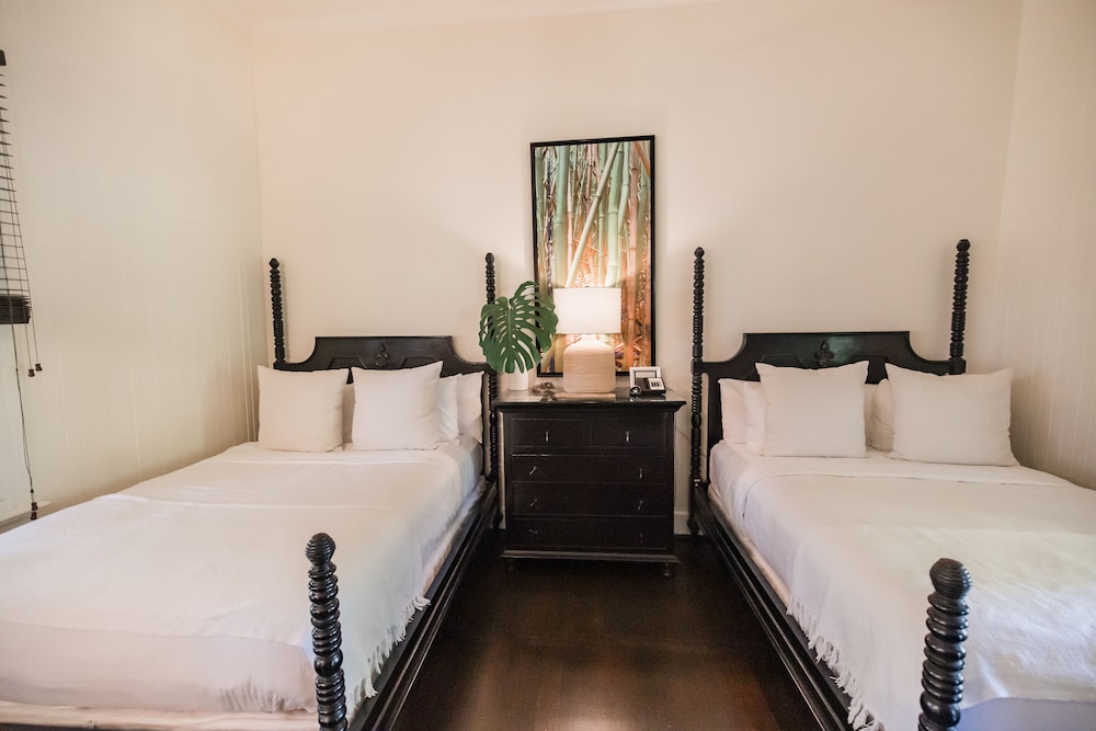 Twin Room (Courtyard) - Photo 1