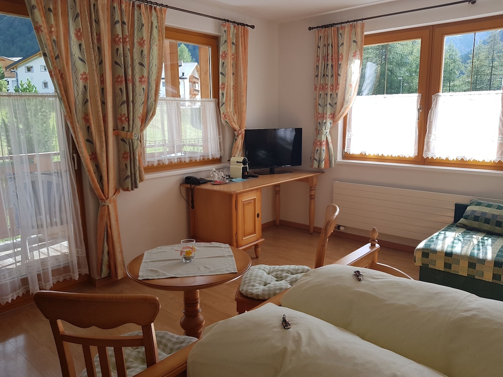 Comfort Apartment, 2 Bathrooms, Mountain View photo 1