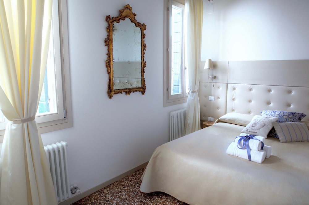 Classic Double or Twin Room photo 1