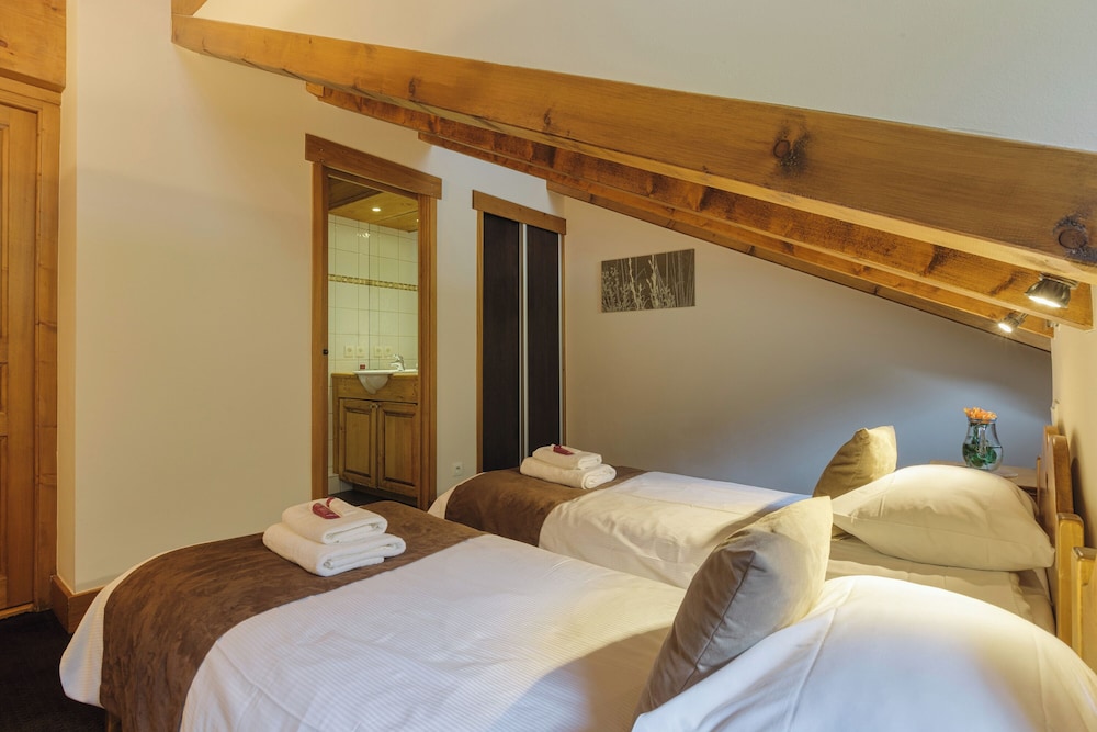 Family Apartment, Multiple Bedrooms, 2 Bathrooms (Vallorcine Loriaz 43 ski in / ski out) photo 2