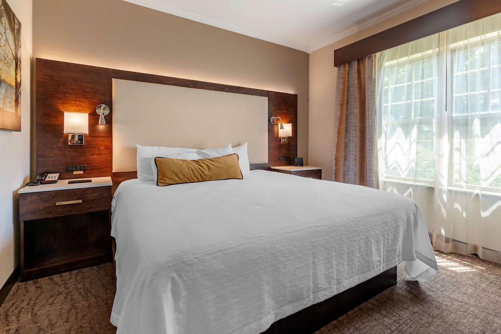 Suite, Multiple Beds, Non Smoking, Refrigerator & Microwave (Living Room;with Sofabed) - Photo 6