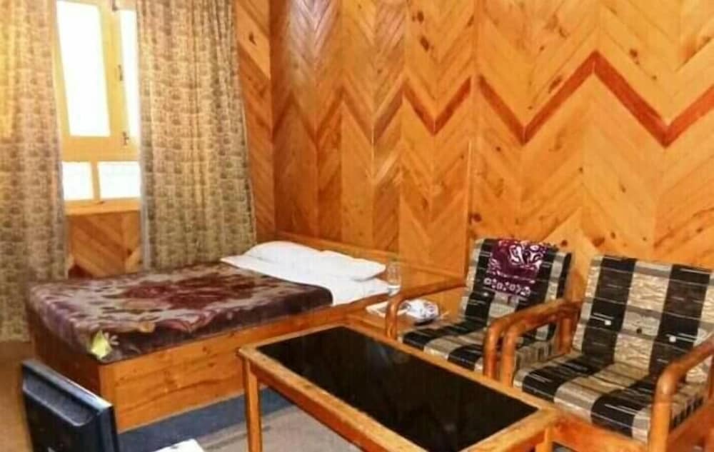 Deluxe Twin Room photo 2