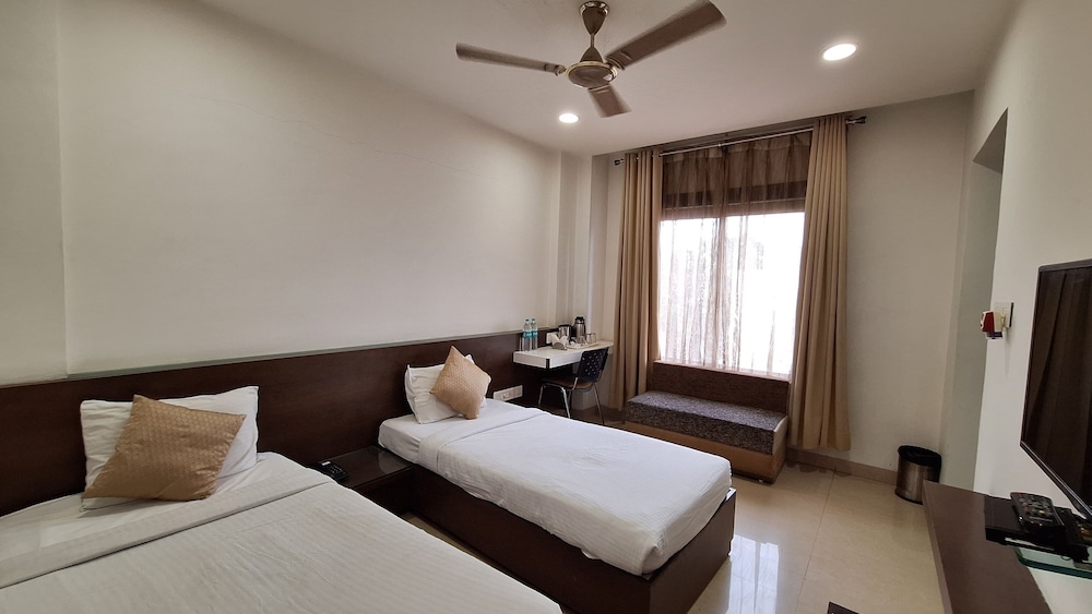 Standard Double or Twin Room photo 3