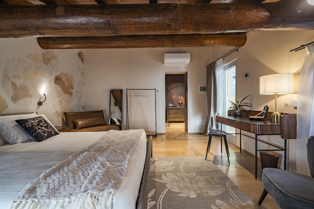 Deluxe Double Room - Photo 2
