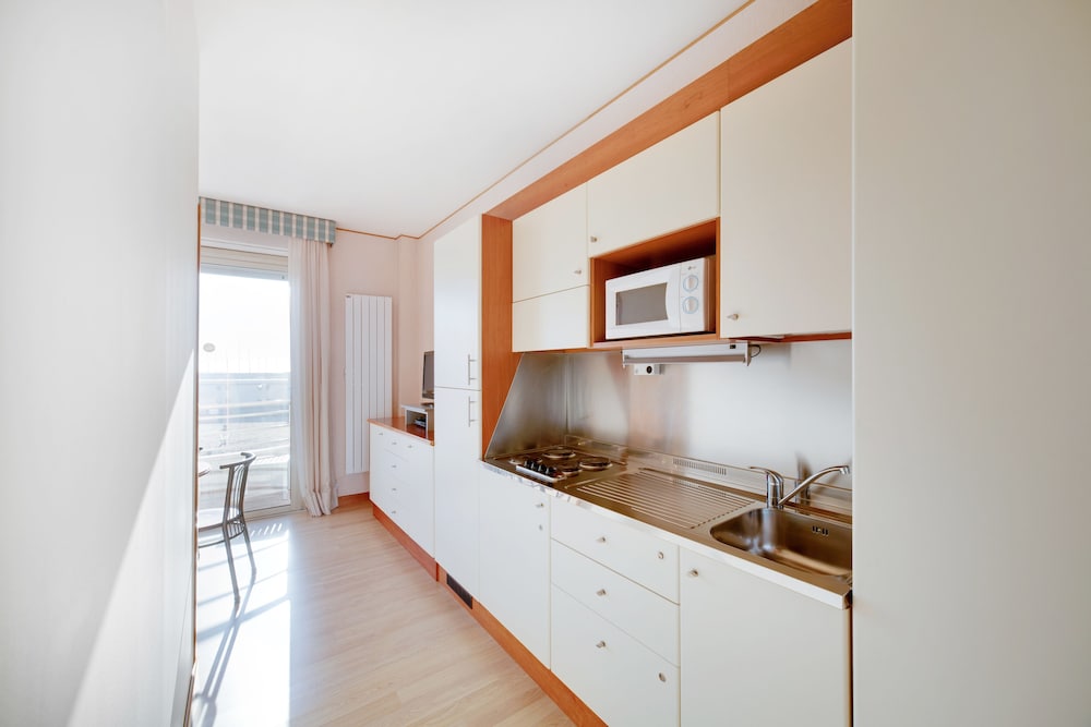 Panoramic Double or Twin Room, Kitchenette, Sea View, photo 6