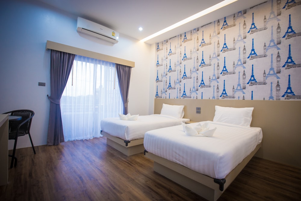 Superior Twin Room, 2 Twin Beds photo 3