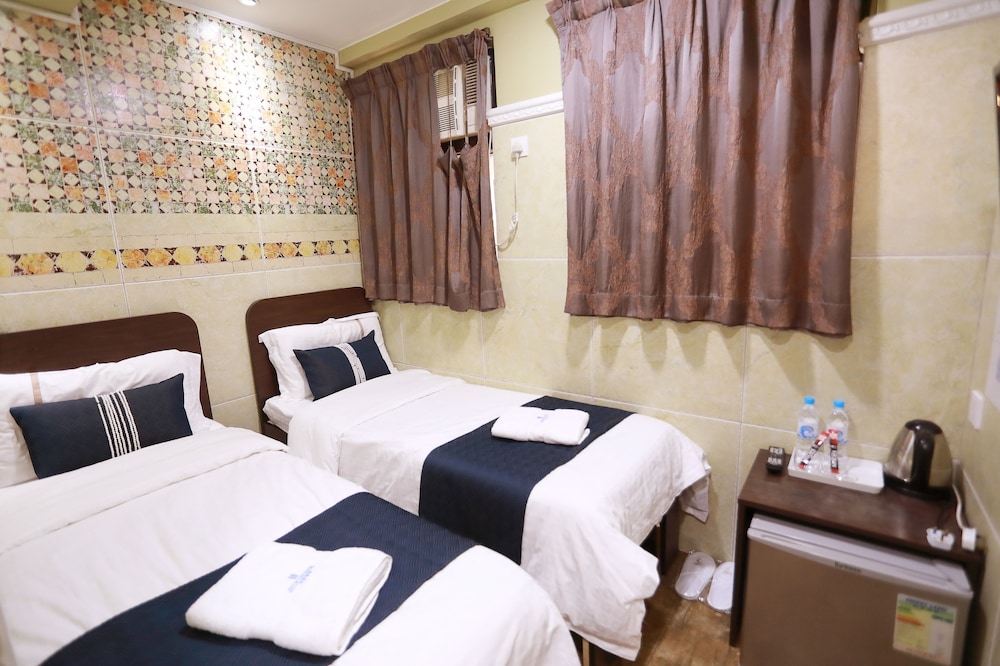 Classic Twin Room, 2 Twin Beds photo 1