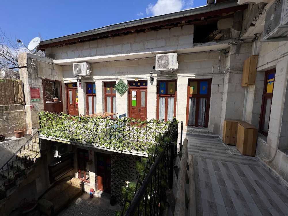 Ezo Gelin photo 3