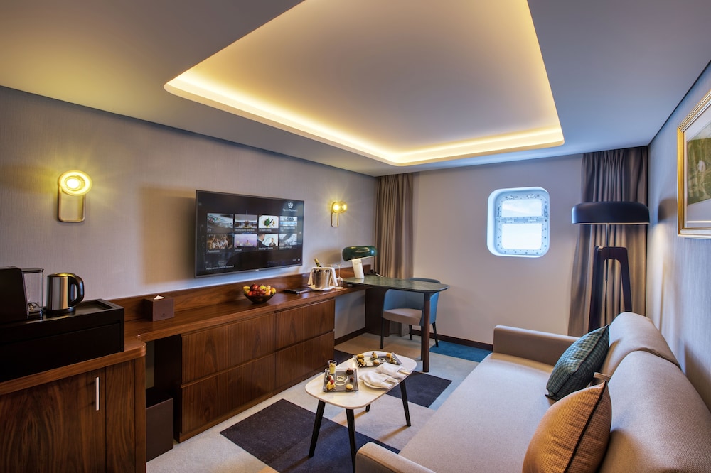 Queen Elizabeth 2 Hotel by Accor — photo 75