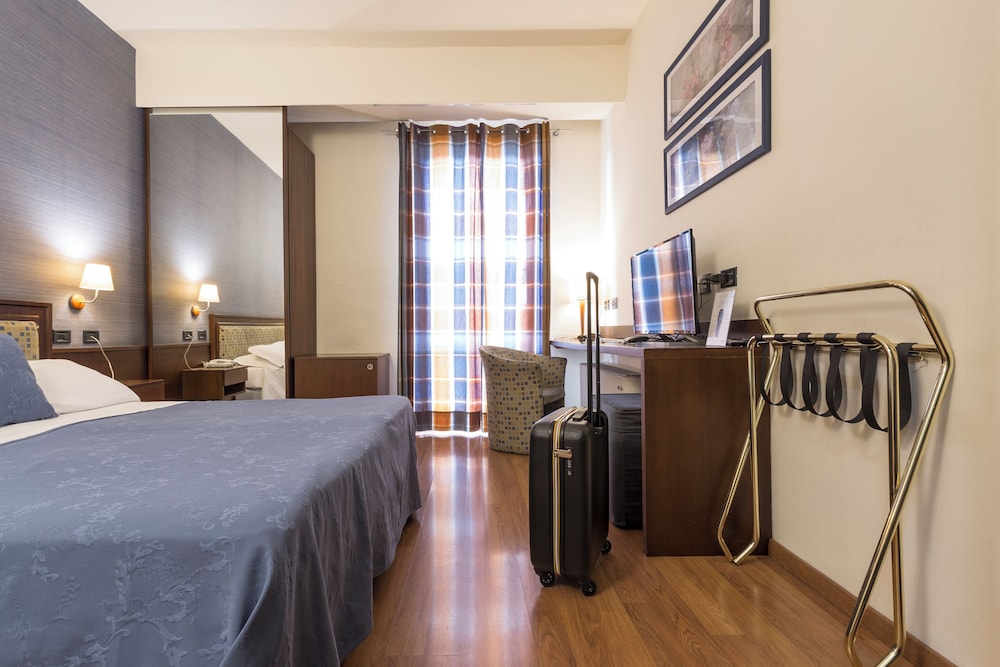 Standard Room photo 3