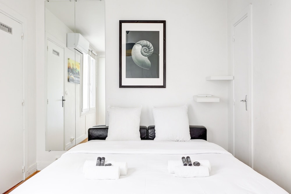 City Apartment, 1 Double Bed with Sofa bed, Non Smoking, Fireplace photo 2