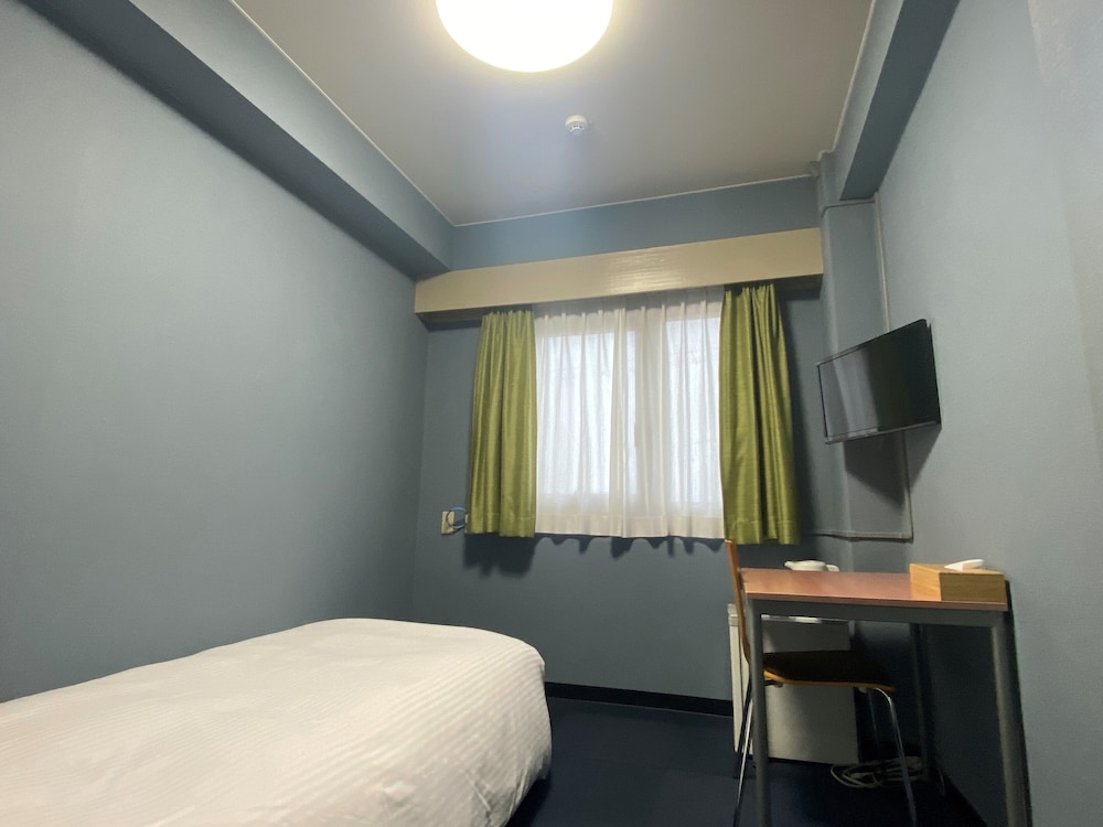 Basic Single Room, Non Smoking (with shared bathroom)