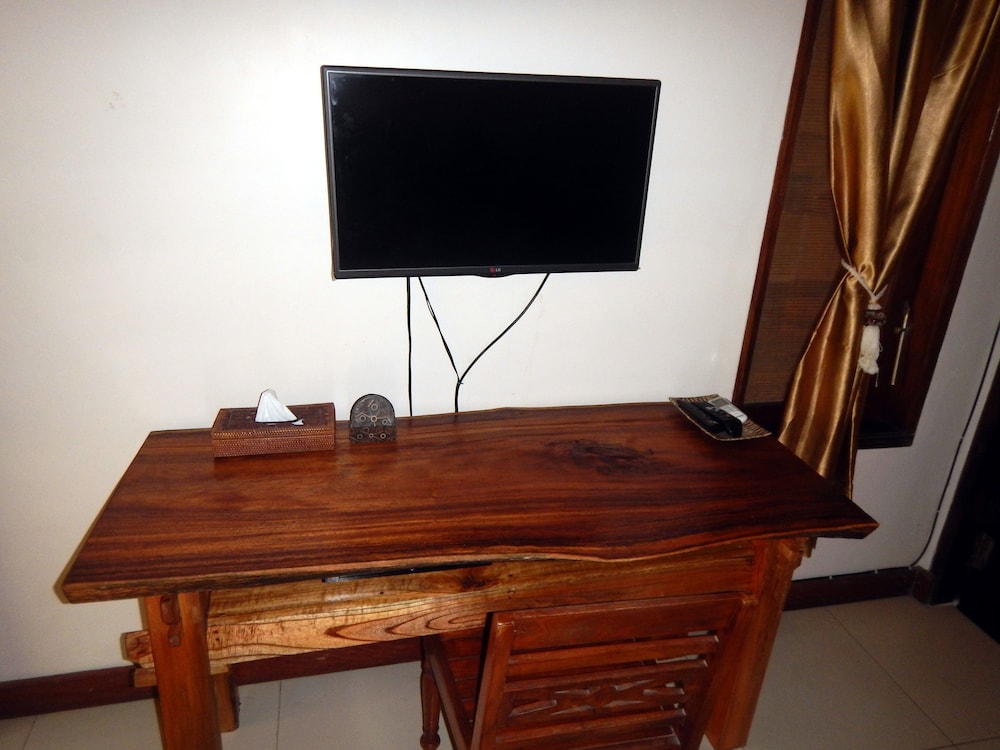 Superior Sayang #2, Triple Room (Hot Water) photo 3