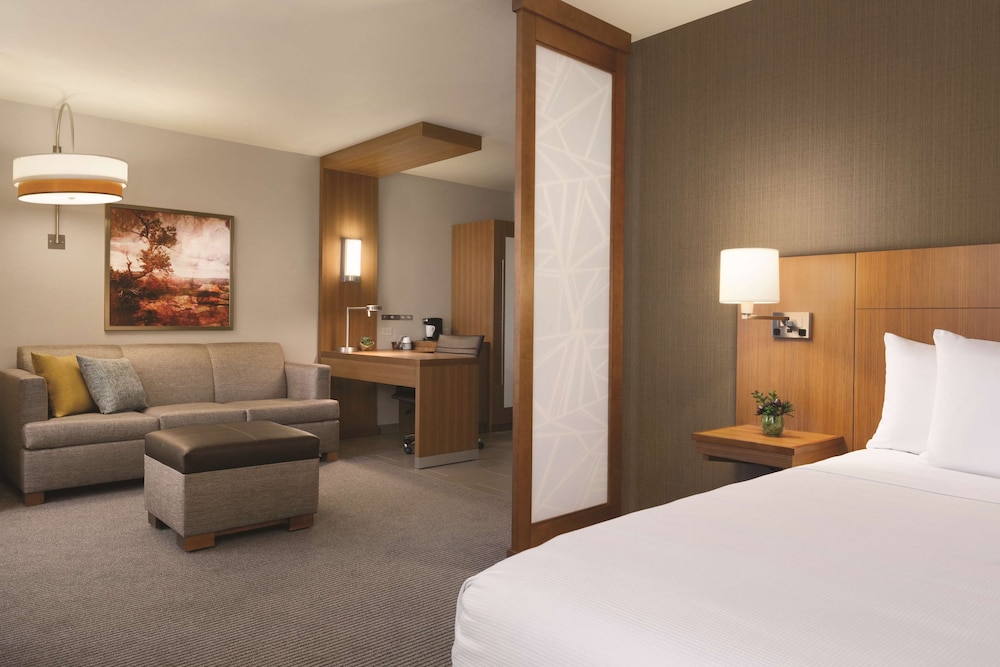 Room, Multiple Beds (View of Glen Canyon Recreational Area) photo 3
