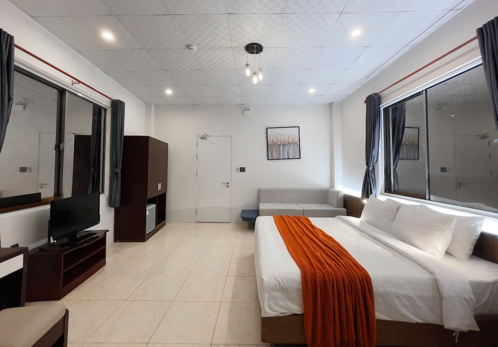 Signature Room - Photo 6
