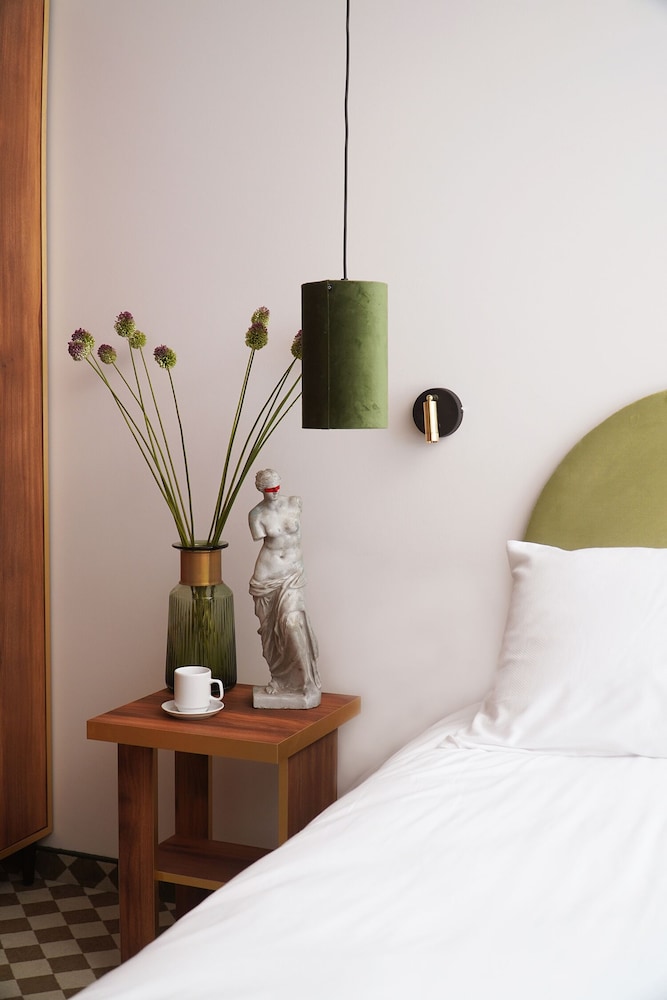 Standard Double Room - Photo 14