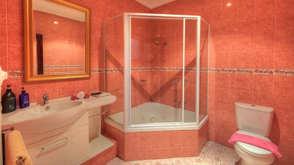 Executive Suite (Six) - Photo 5