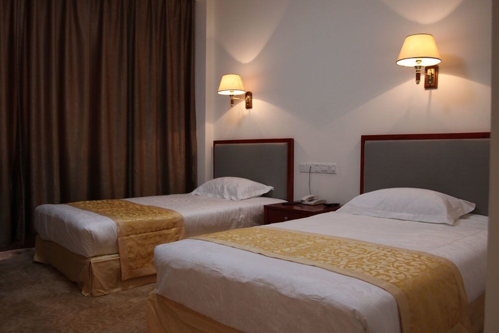 Comfort Twin Room, Multiple Beds - Photo 1