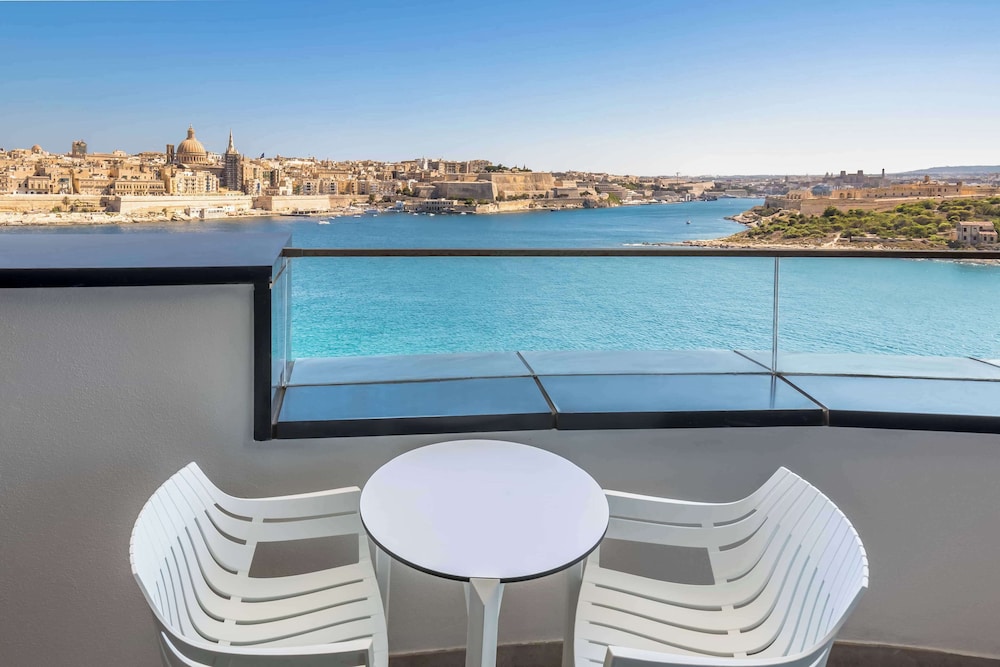 Superior Room, Sea View - Photo 8