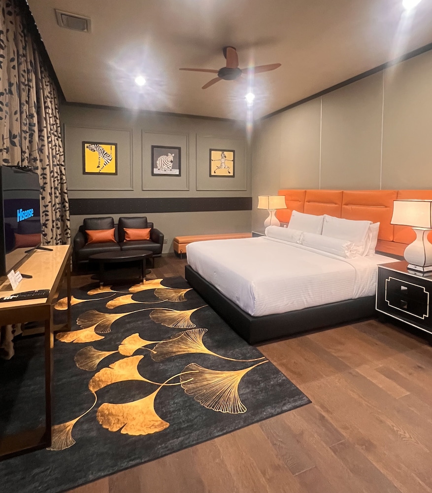8 Suites Premier King