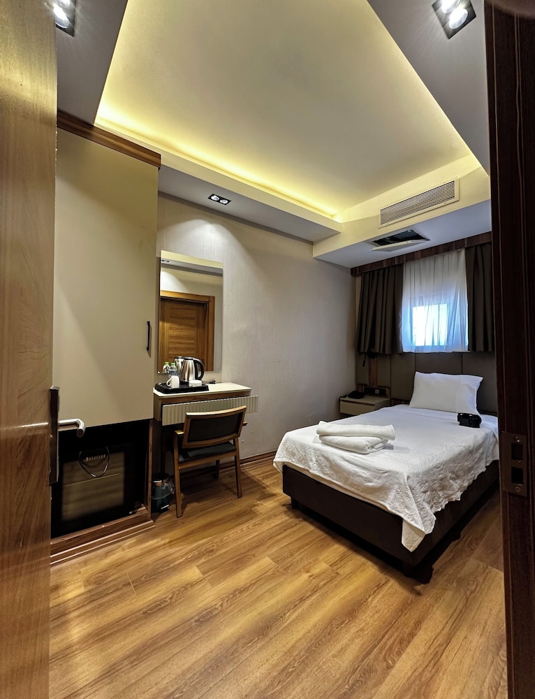 Basic Single Room photo 1