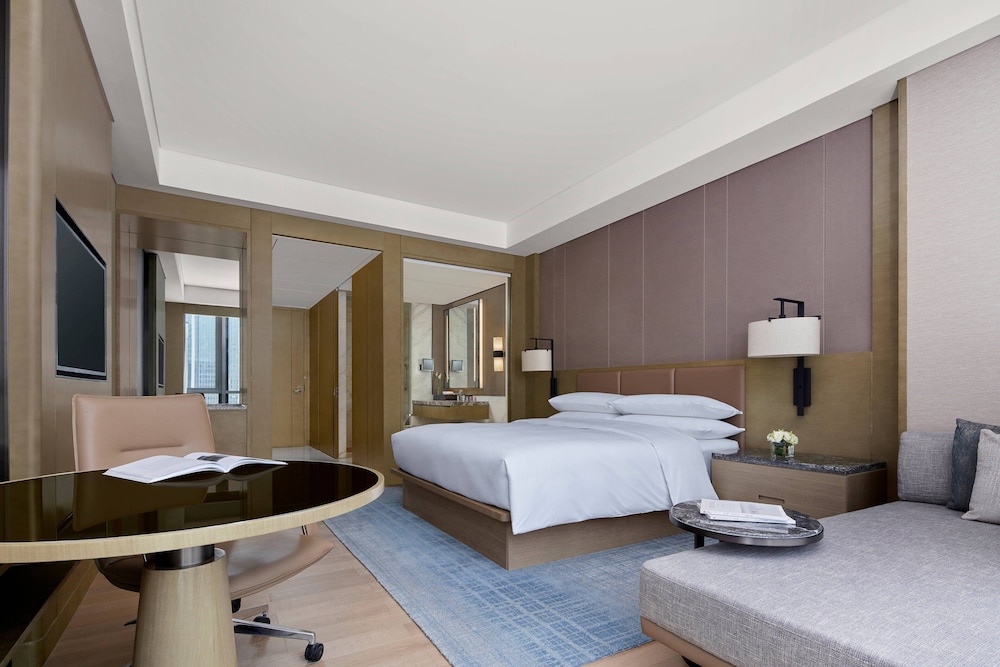 Room, 1 King Bed, City View