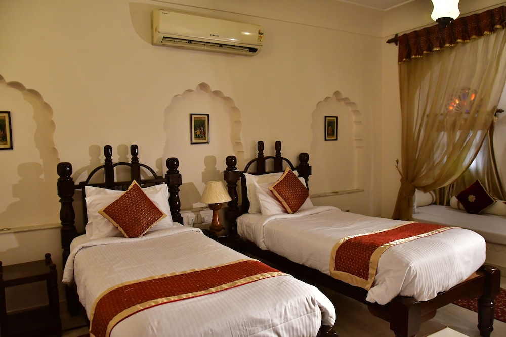 Deluxe Room - Photo 4
