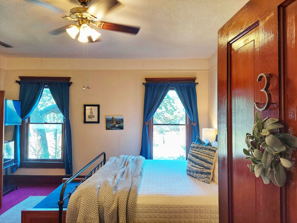 Signature Room, 1 King Bed