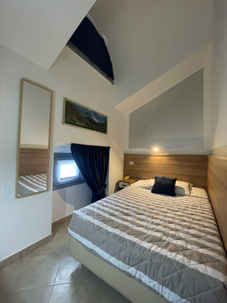 Comfort Single Room