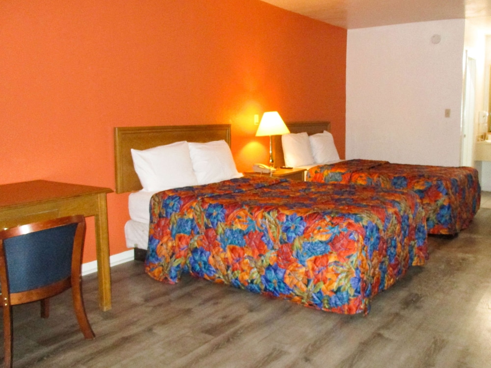 Deluxe Room, 2 Double Beds, Smoking, Kitchenette - Photo 5