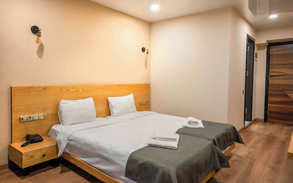 Classic Double Room - Photo 1