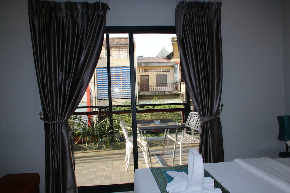 Superior Room - Photo 7