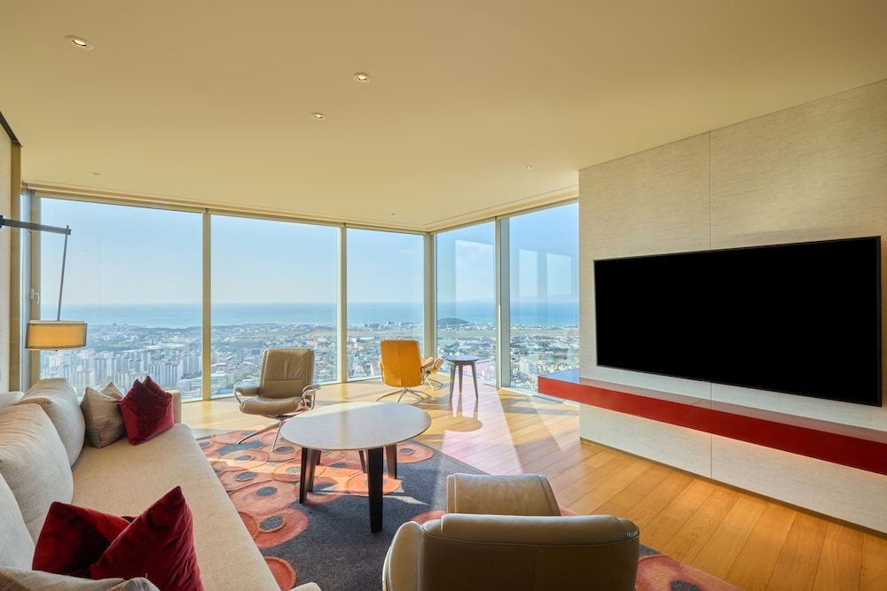 Premium Suite, 2 Twin Beds photo 2