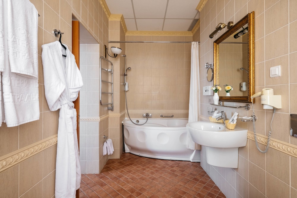 Luxury Suite photo 3