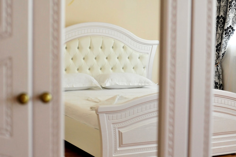 Queen Suite