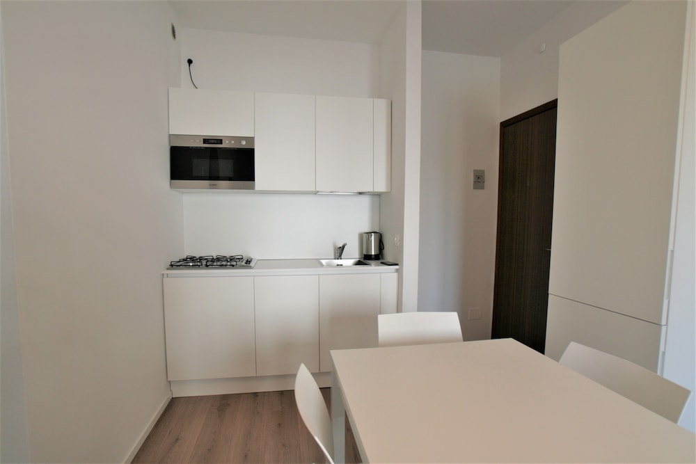 Apartment, 2 Bedrooms, Balcony, City View