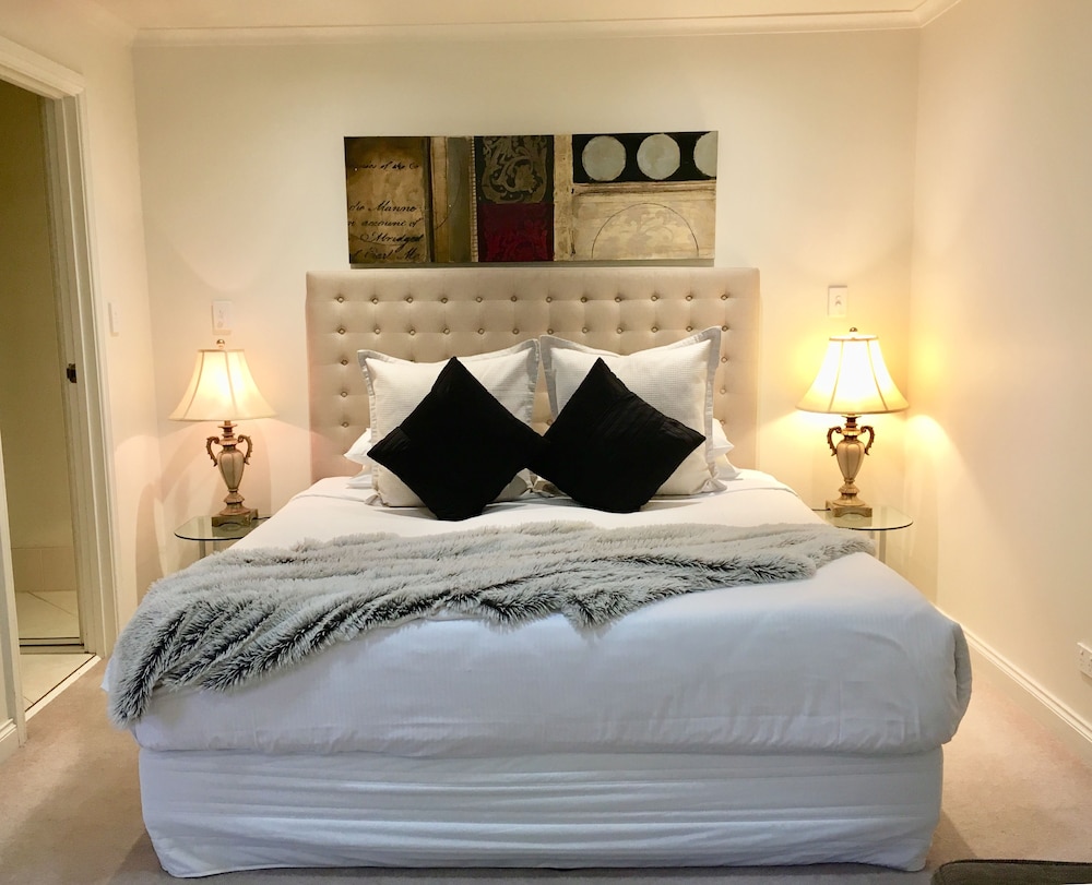 Jacaranda 1 Bedroom Suite