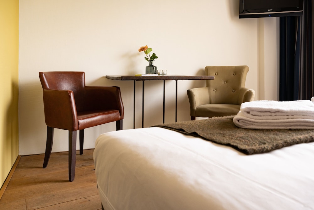 Standard Double Room photo 2