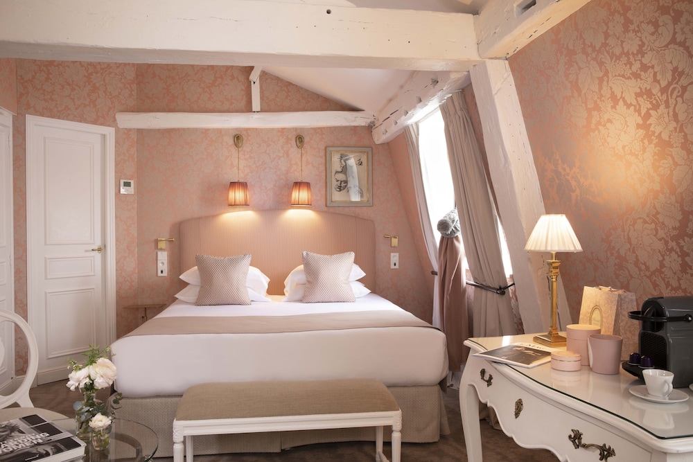 Junior Suite (Eiffel Tower) photo 1