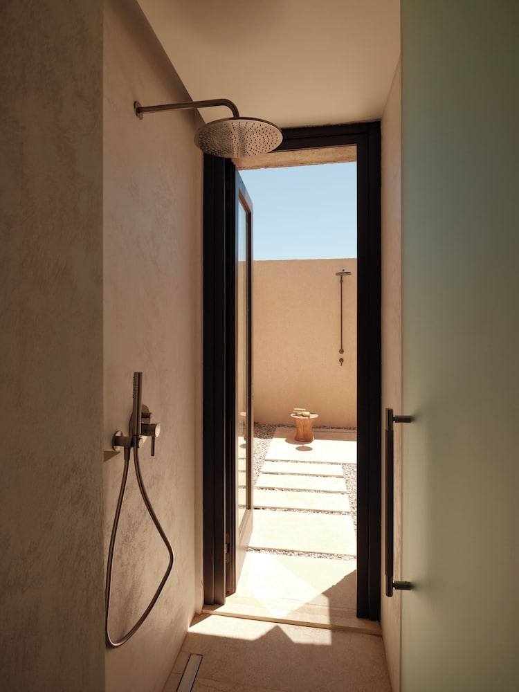 Standard Suite with Outdoor Private Pool and Sea View