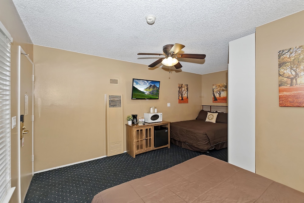 Standard Double Room - Photo 4