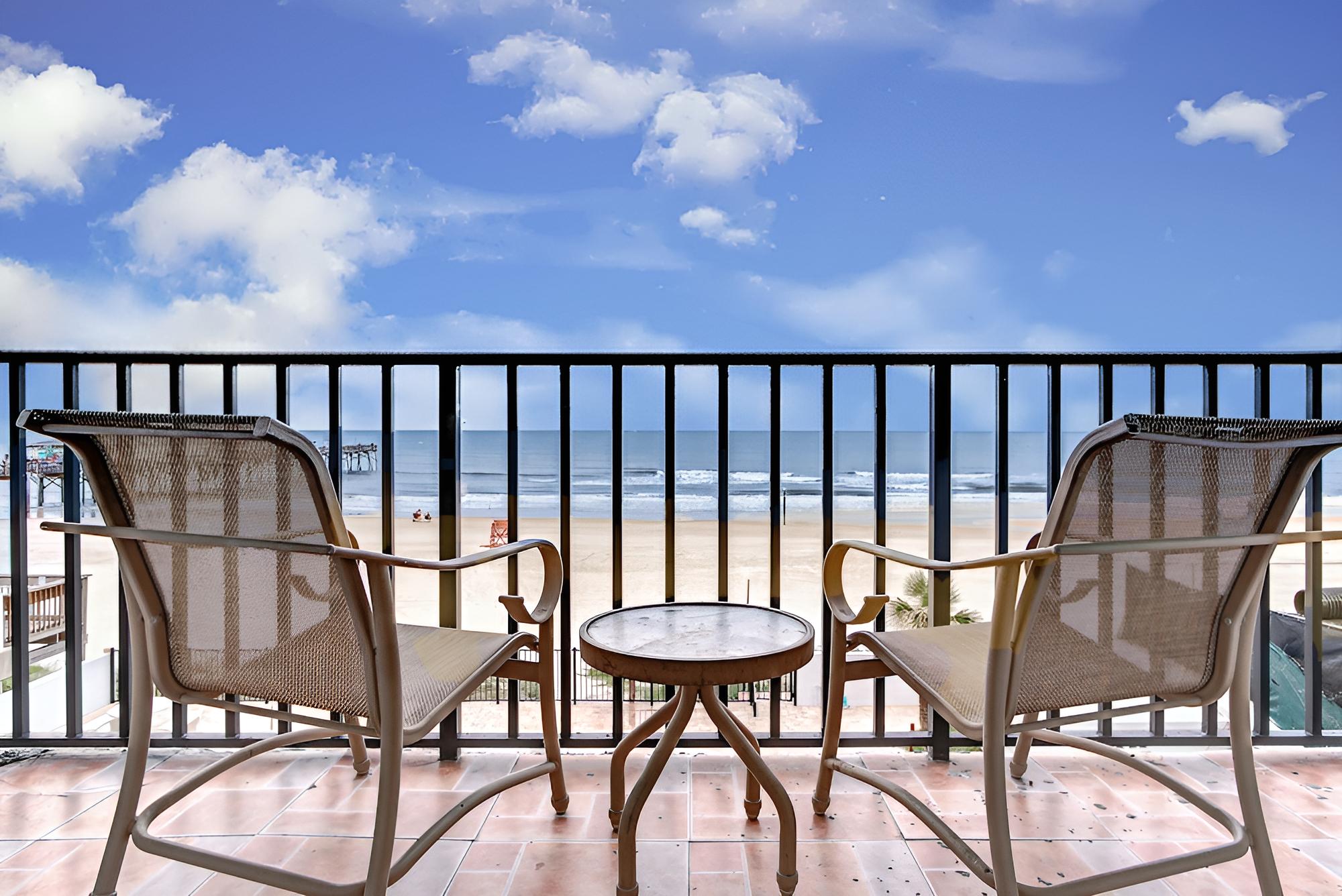 Family Suite, 1 Bedroom, Kitchen, Partial Ocean View photo 2